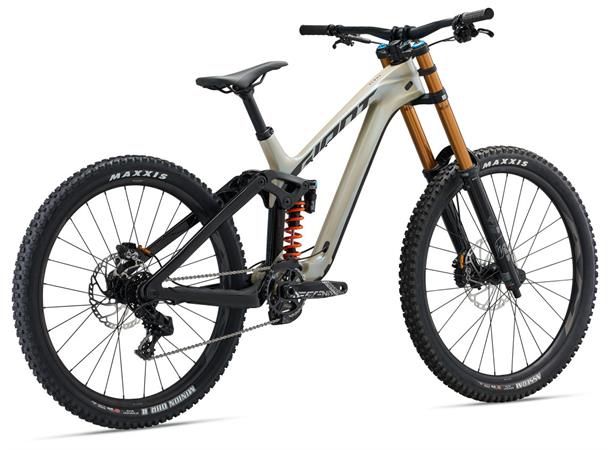 Giant 24 Glory Advanced  L F: 203  R:200